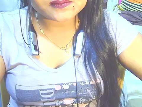 Nusrat_Faria07's cam snapshot