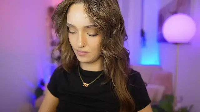 Clara_Nia live sex cam