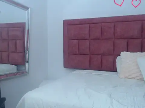 sweetsubmisaxox live sex cam