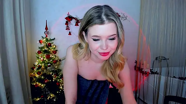 FollowLovee's cam snapshot