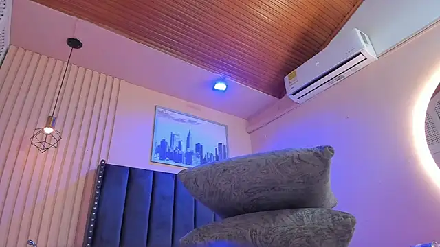 viiolett_lee's cam snapshot