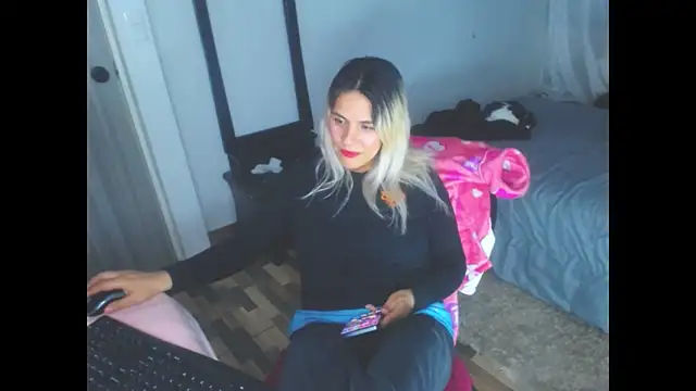 mystica_25's cam snapshot