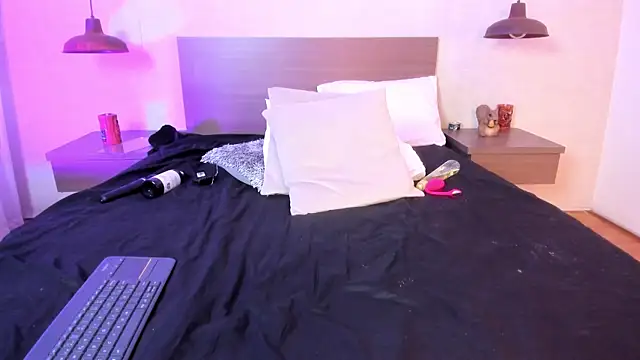 Katyrousee's cam snapshot