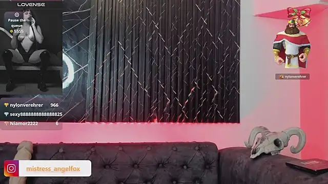 mistress_angell_'s cam snapshot