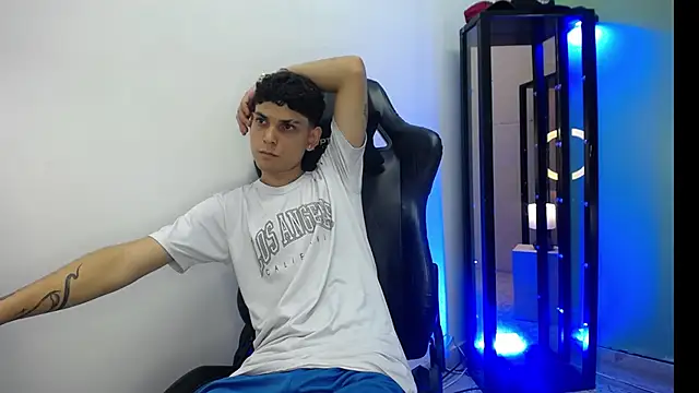 dilan_hott_ live sex cam