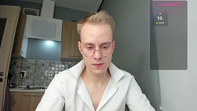 Kevin_Young_Cat's cam snapshot