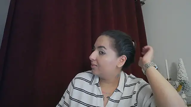 BustyAllyy's cam snapshot