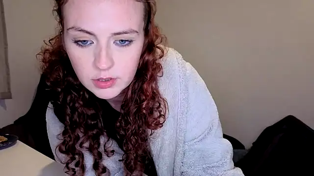 ENGLISHEMILY_69's cam snapshot