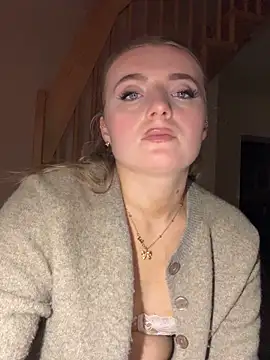 MilaLuxe's cam snapshot