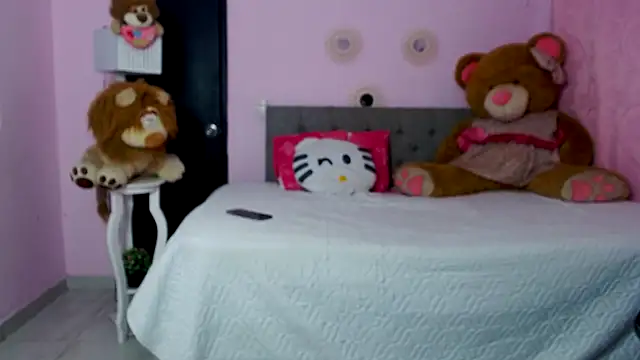 ariel_milk's cam snapshot