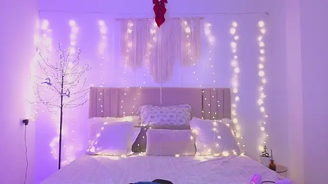 Little_mia__'s cam snapshot