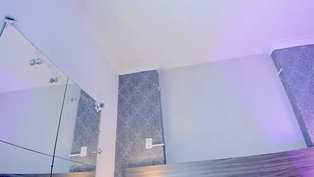 MiilaBlake's cam snapshot