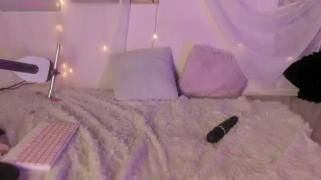 Luna-Chann's cam snapshot