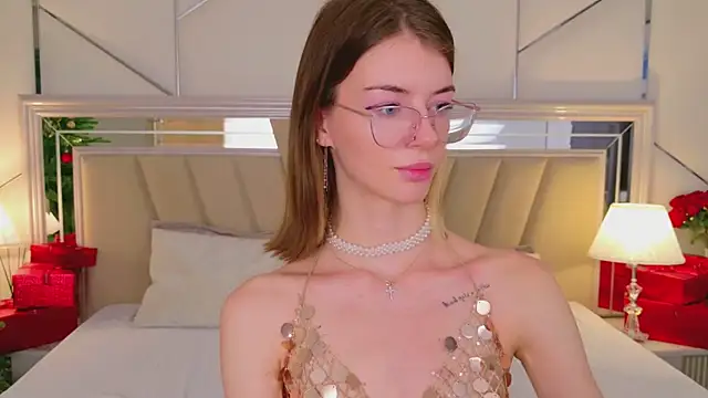 MeganMour's cam snapshot