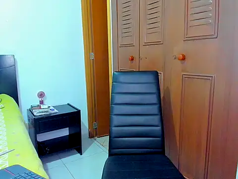 Allison_21_'s cam snapshot