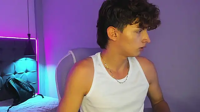 NicolasFerrer18 live sex cam