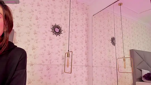 Emaanova's cam snapshot