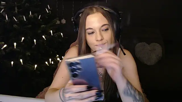 Luna_Lynn's cam snapshot