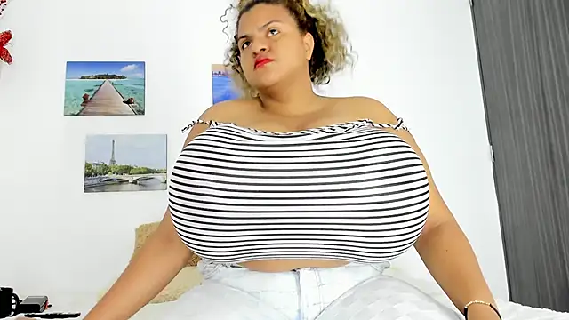 bigmom69_'s cam snapshot