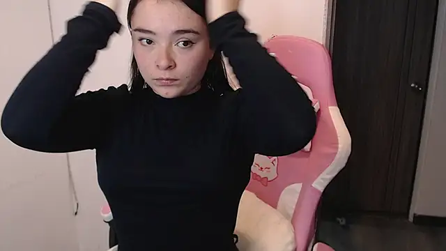 nahia__2's cam snapshot