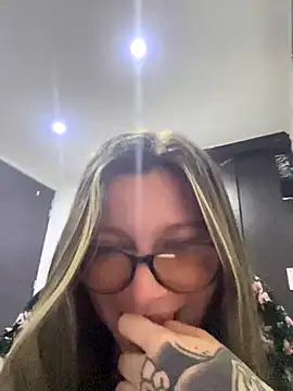 KoraSweett's cam snapshot