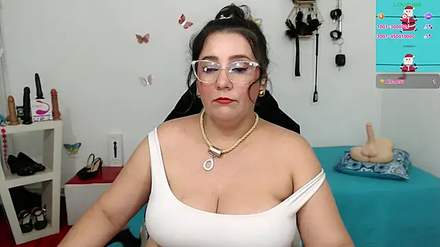 mom_hot__'s cam snapshot