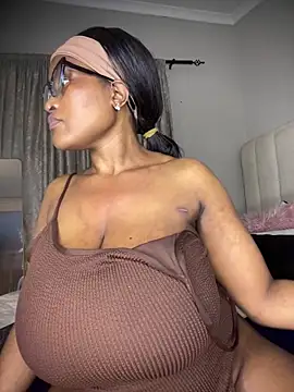 Bustygoddess32's cam snapshot