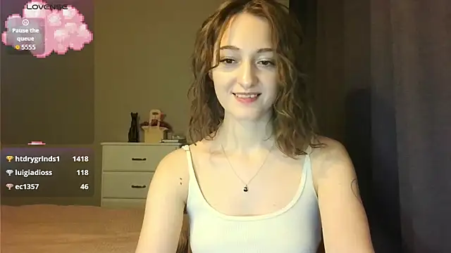 white_liillyy's cam snapshot