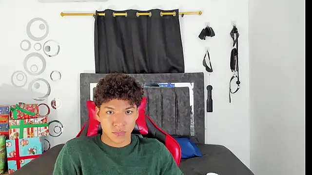 Maximiliano_Khalil live sex cam