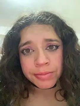 Lucy_YupiSweet live sex cam