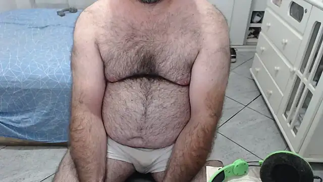 MysterBearMG live sex cam