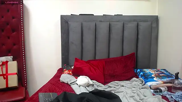 EmmaJhomson's cam snapshot