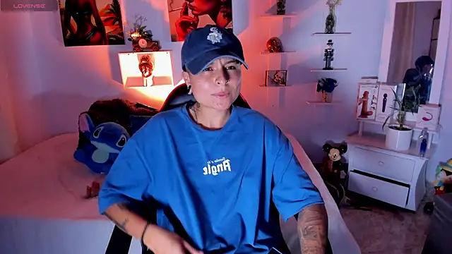 ZuryRamirez_'s cam snapshot