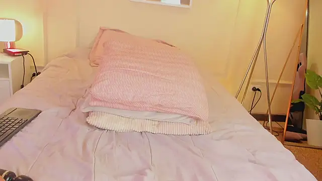 Ema_wett's cam snapshot