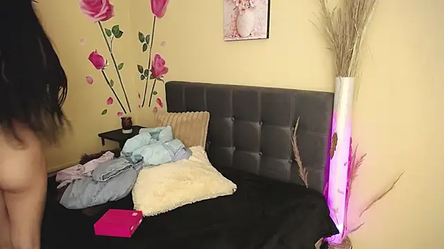 BrendaRojas_'s cam snapshot