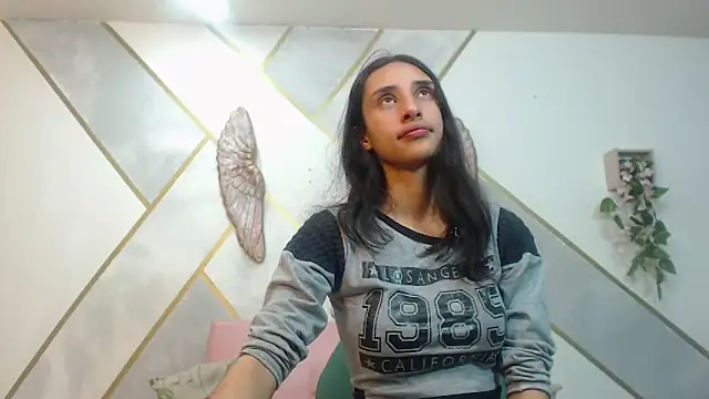 RoxanaCyrano_'s cam snapshot