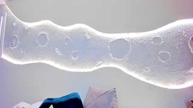 Kate_Amaretto_'s cam snapshot