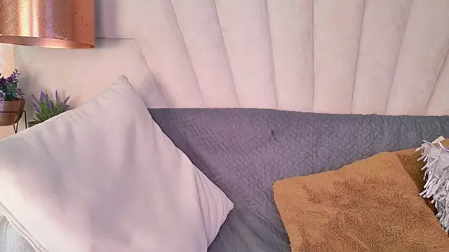 AlyssaRay's cam snapshot