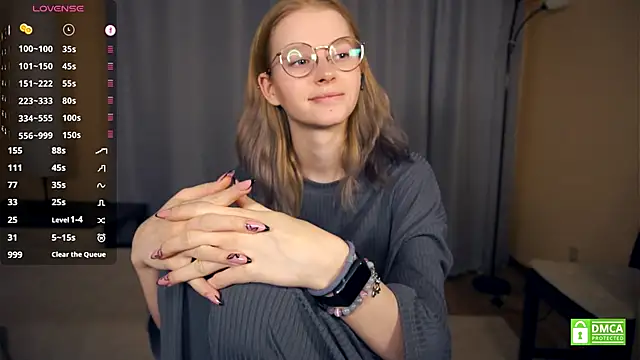 ToyaPletz live sex cam