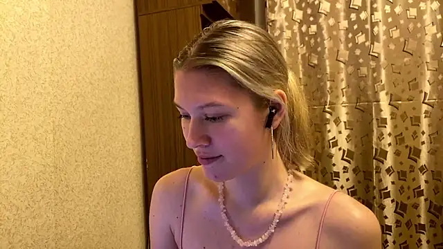 SkyeDavis's cam snapshot