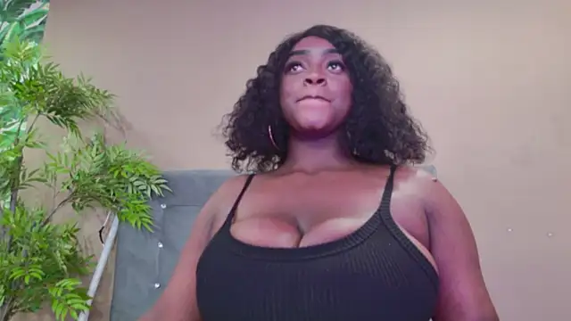 BetsyBennet_'s cam snapshot