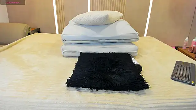 Antonella_west's cam snapshot