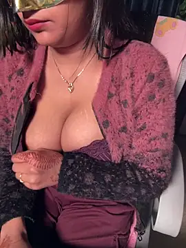 Lucky_Flora's cam snapshot