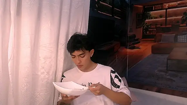 RomeoMillerr's cam snapshot