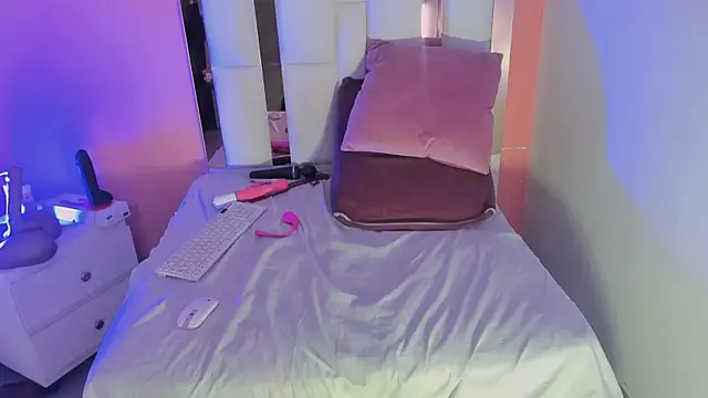 Alanna_hot3's cam snapshot