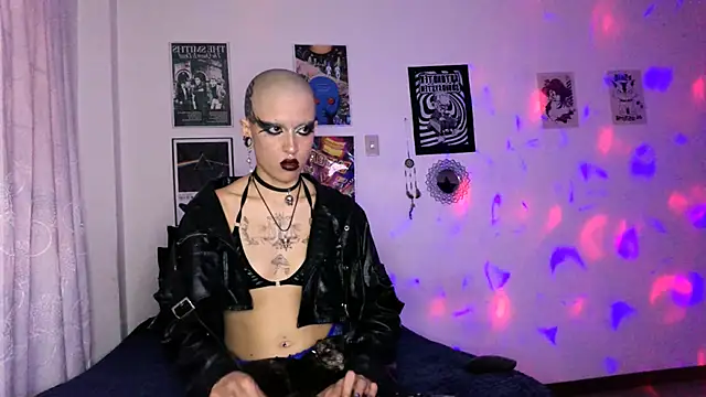 plutonbluemooon333's cam snapshot