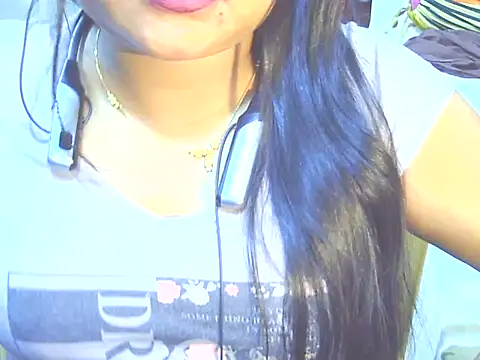 Nusrat_Faria07's cam snapshot