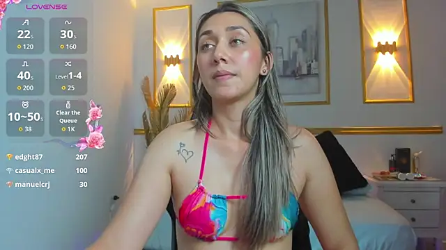 karlyy_'s cam snapshot