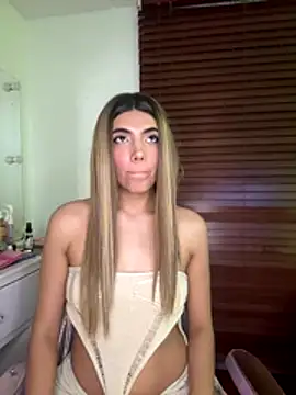 LadyCandy25's cam snapshot