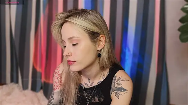 aviva_faith's cam snapshot